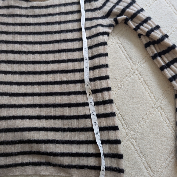 Naadam lightweight cashmere ribbed sweater stripe, size M - Picture 6 of 6